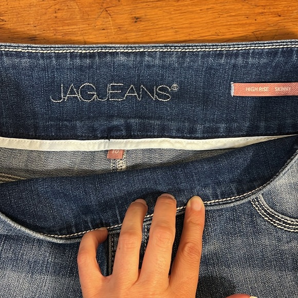 EUC JAG Jeans cropped distressed jeggings.  High Rise Skinny  Size 10 - Picture 5 of 7